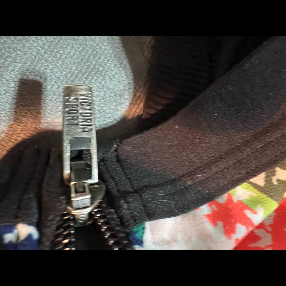 Victoria Sport Sports Bra with inner front closing bra - Picture 5 of 5